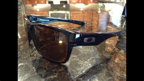 are oakley two face made in china